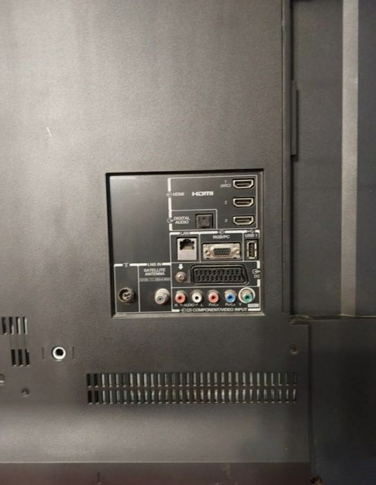 Vand Televizor Defect Thoshiba 46TL968
