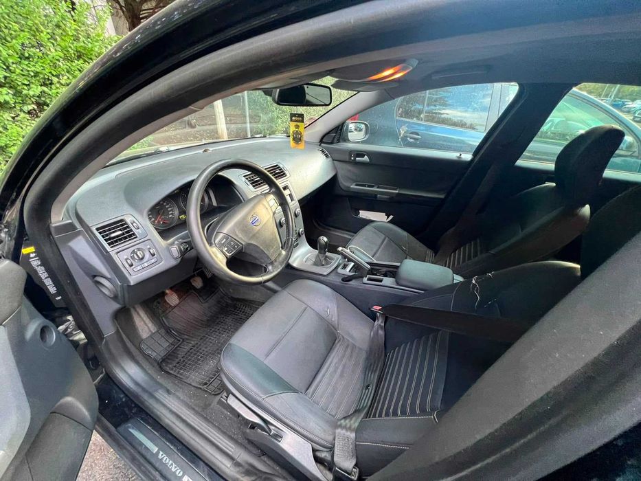 Volvo S40 II -1.6D-2009 -Citiți anunțul