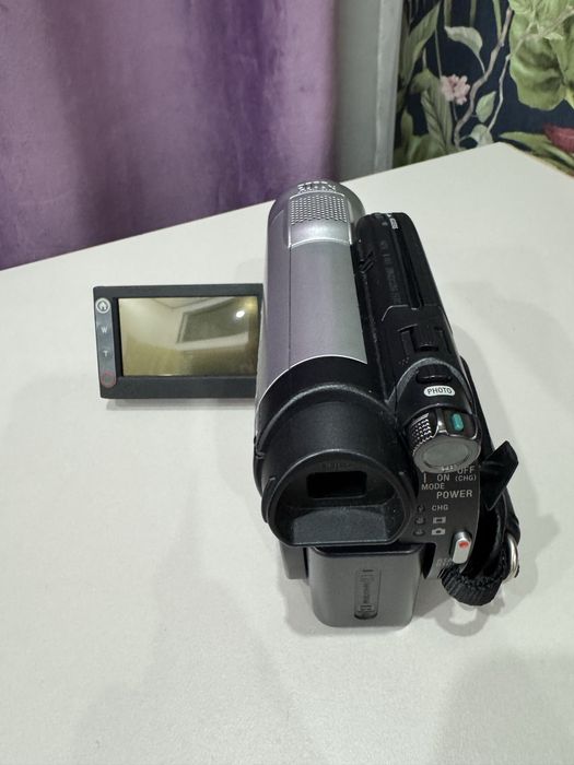 Продам видеокамеру Sony DCR-DVD610