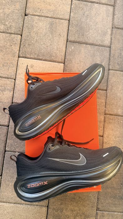 Nike Vomero Plus