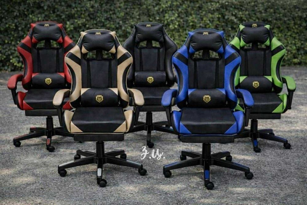 Офис. Столове. Геймърски