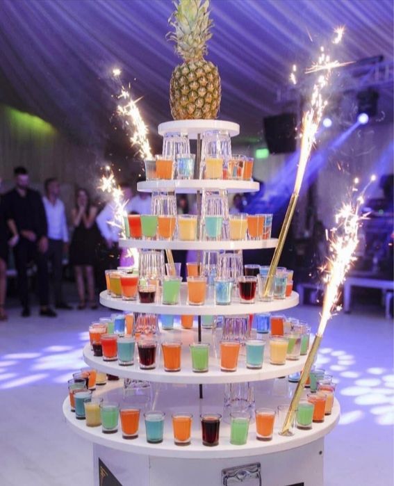 Fum greu,laser,artificii,tort de shot-uri,cabina foto