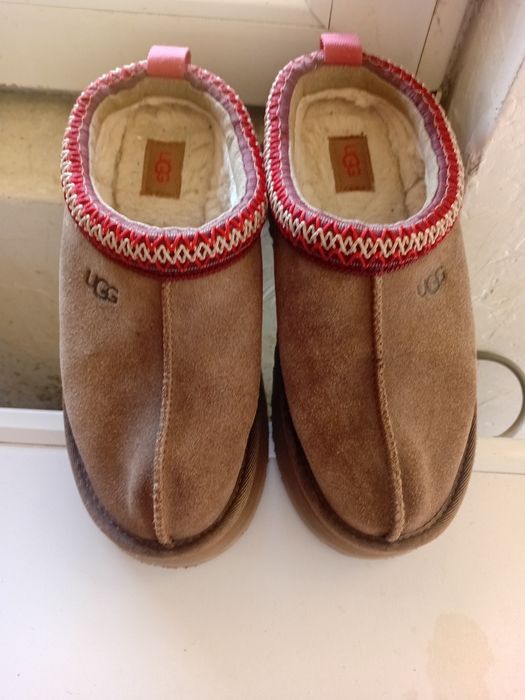 UGG piele întoarsă