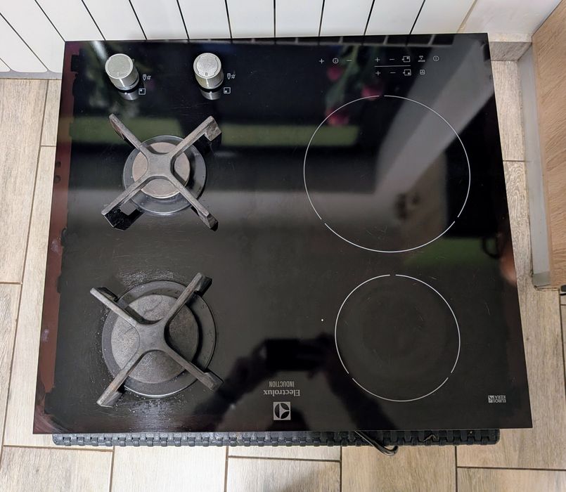 Plită mixtă Electrolux EGD6576NOK (Gaz + Inducție), Sticlă ceramică