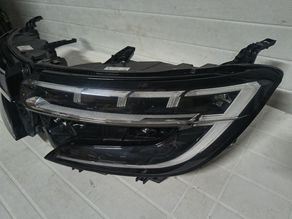 Far dreapta și stânga Renault austral sau Espace 6 cod 260103381R, 260606388R