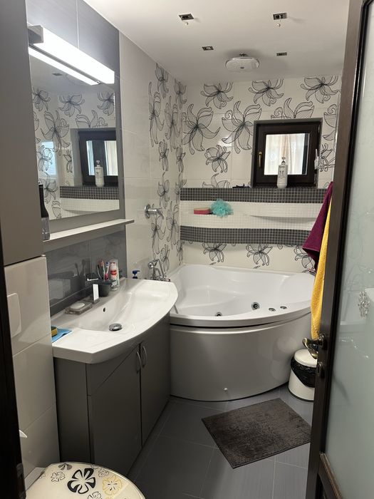 Inchiriez apartament 2 camere mobilat/utilat Racadau