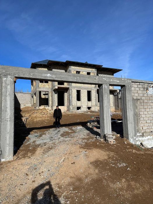 Продается 2 этажная дача на Акташе Бустонликский район