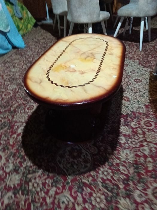 Журнальный столик для дома