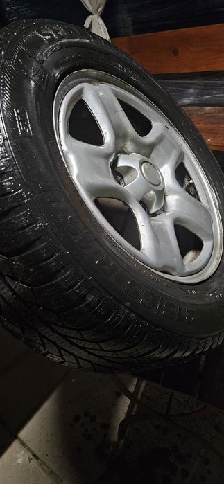 Джанти с зимни гуми  за Тойота RAV 4