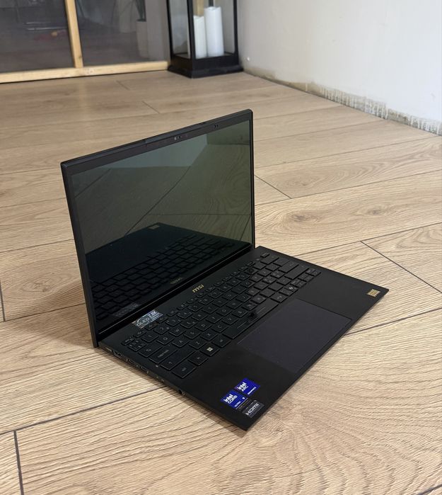 Лаптоп MSI Prestige 13 AI+ Ukiyo Edition U9-288V/32/2TB/OLED