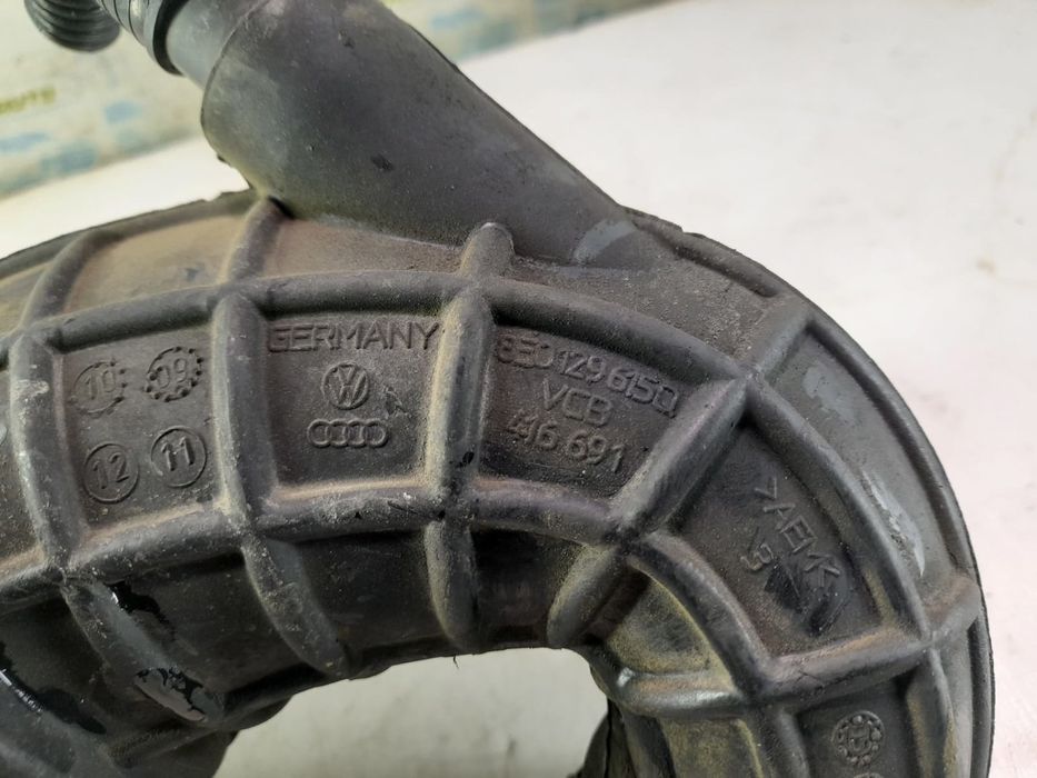 Furtun admisie 8E0129615Q Seat Exeo 1 (2009 - 2012) 2.0 tdi CAGC CAGC