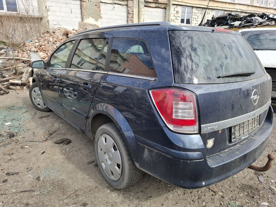 Dezmembrez Opel Astra - H (2004 - 2007), 1.9 cdti Z19DT, automatic, Z19DT