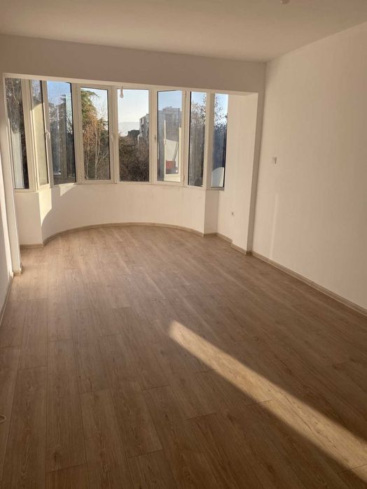 Продава се Тристаен апартамент в Пловдив, Кършияка - 71 кв.м за 2324 €/кв.м - Снимка #1