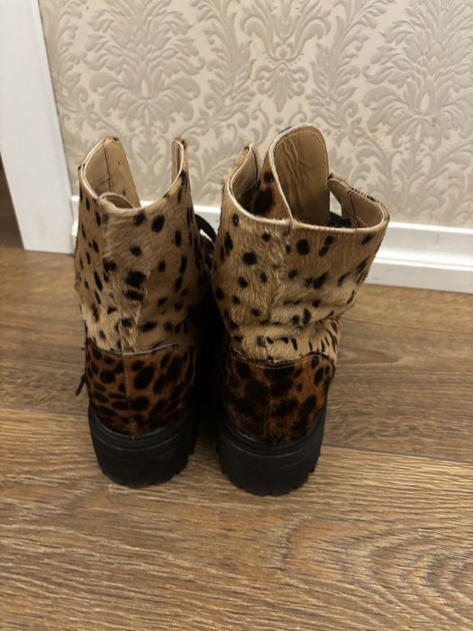 Ghete piele ponei purtate 3 h , marimea 38