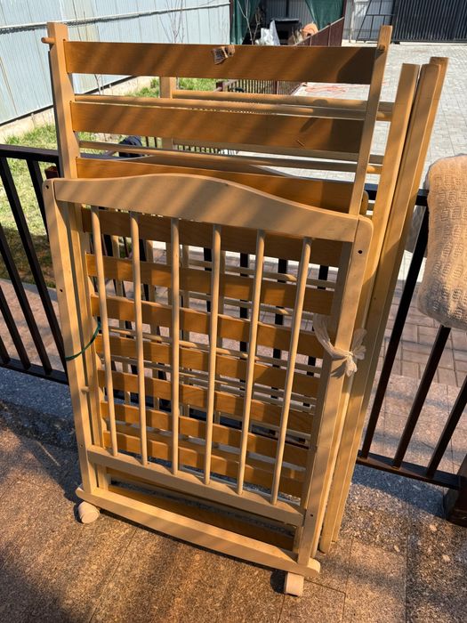 Продается манеж-кроватка