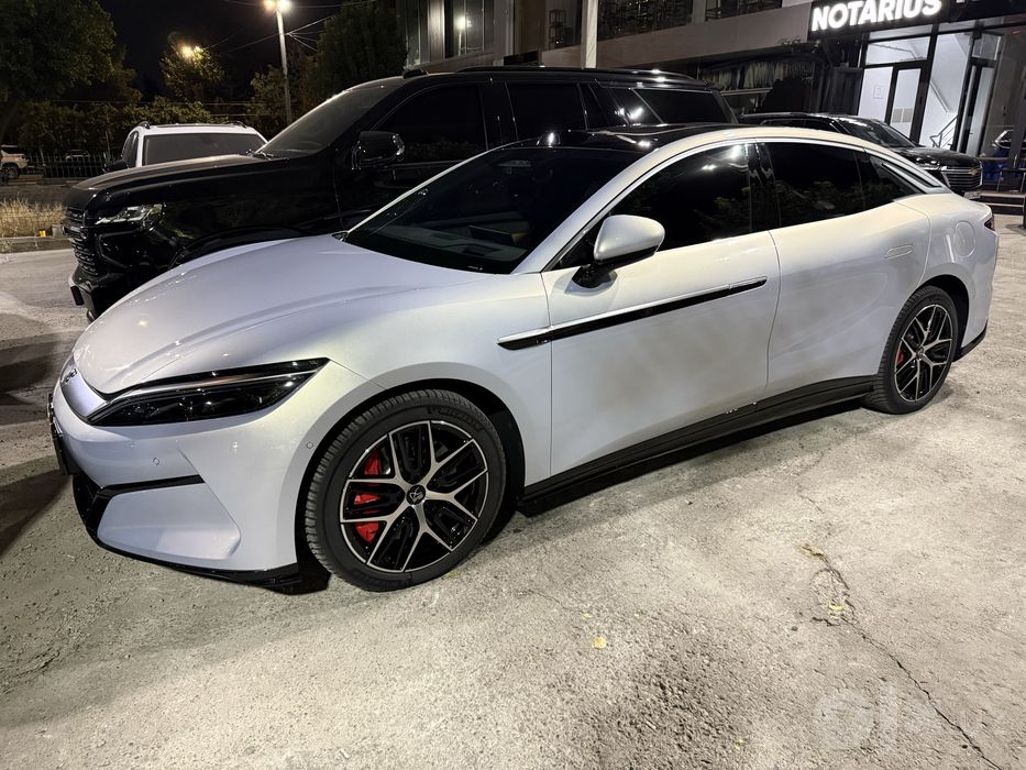 BYD HAN L 2025 yil