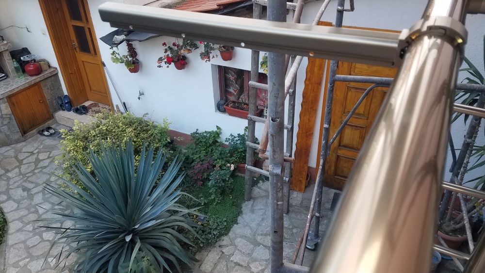 Inox иноксов простор за дрехи.алуминиев парапет prostor.balkon.балкон.