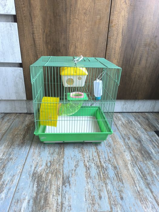 Cusca hamster sau papagal cu accesorii