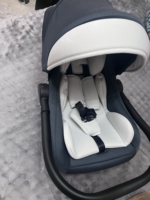 Продам автолюльку