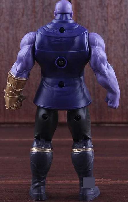 Figurina THANOS 17cm, incheieturi mobile, Marvel Avengers Infinity war