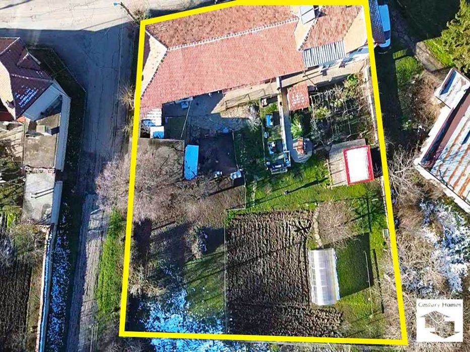 116256 ЕКСКЛУЗИВНО! Реновирана къща с гараж в центъра на с. Балван