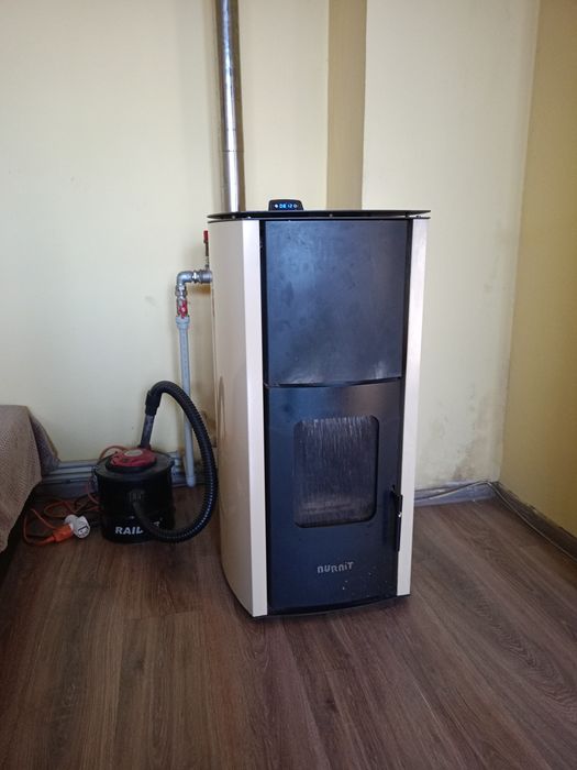 Пелетна камина Бърнит