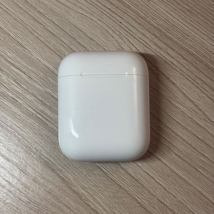 Airpods 2 кейс и левый наушник