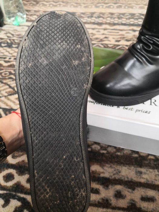 Дамски зимни ботуши