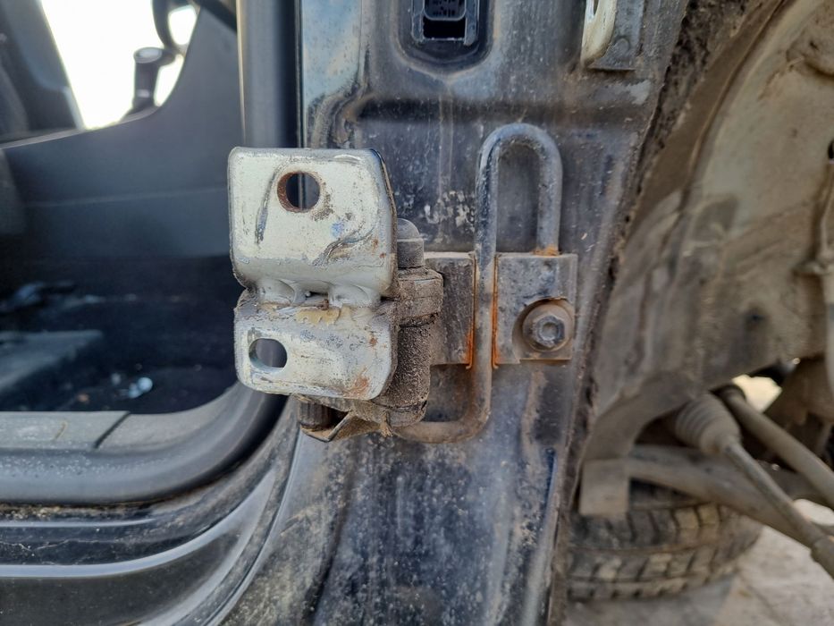 Set balamale usa dreapta fata Volkswagen Passat B6 Variant (3C5) [Fabr