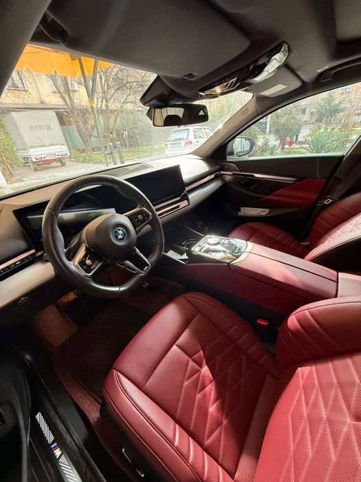 BMW i5 35L eDRIVE 2024 йил