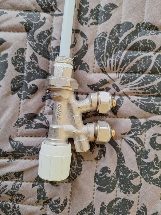 Радиаторен термостатичен кран ICMA четирипътен за адаптор ф16