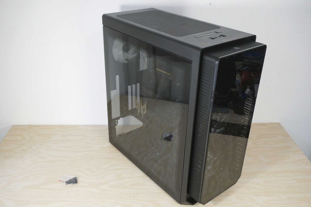 Компютърна кутия Acer Predator ATX с 3 RGB Вентилатора и PCIE Riser / Вкл.ДДС