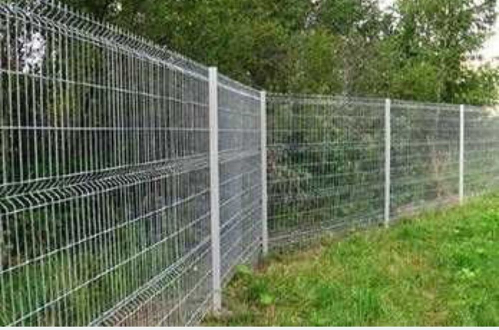 Vind garduri din plasa bordurata sau șipcă metalica
