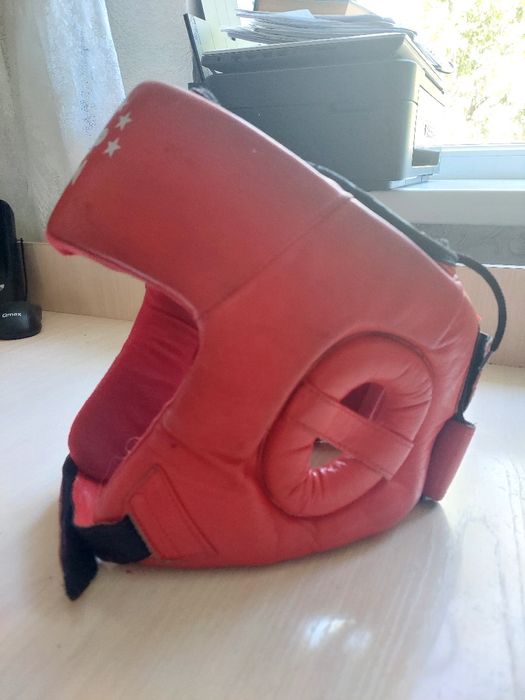 Боксерский кожанный  шлем