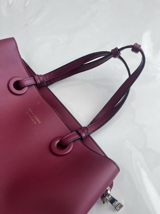 Продам дамскую сумочку, цвет бардо