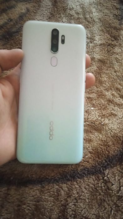 Продаю телефон Oppo A9 2020
