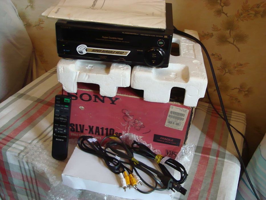 SONY SLV  XA - 110 SG . 1995 год. Видеоплеер Полн. Комплект.