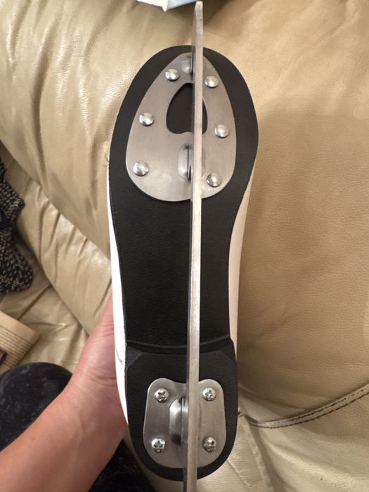 Продам коньки 36 размер