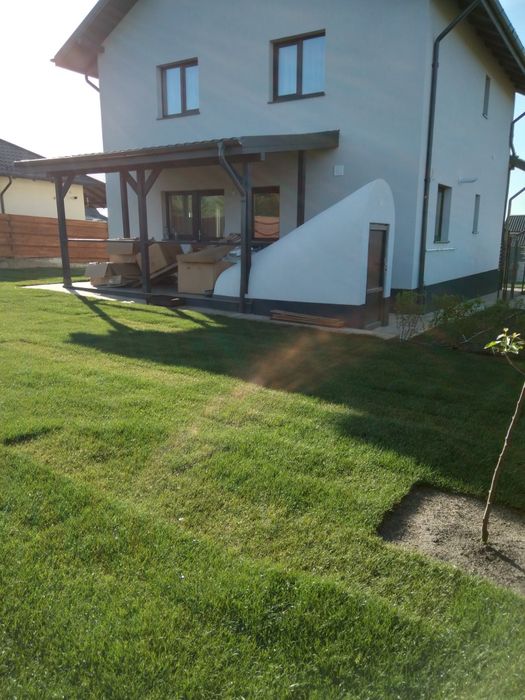 Case  în Valea adanca