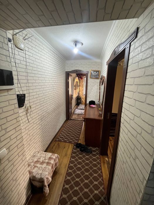 С ремонтом 2х комнатная квартира переделено 3х ком 2-этаже ул.Гагарина