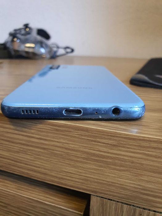 Samsung Galaxy A32 син – с калъф, без зарядно