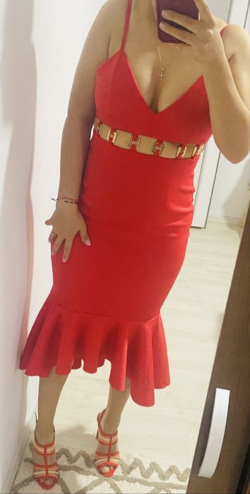 Rochita rosie marime 38