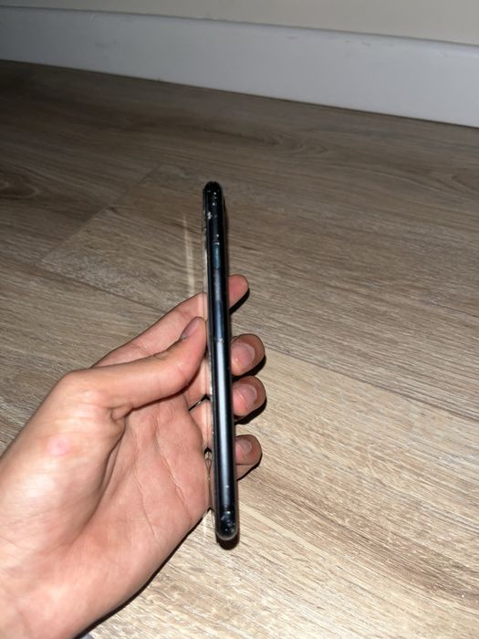 iPhone se айфон се