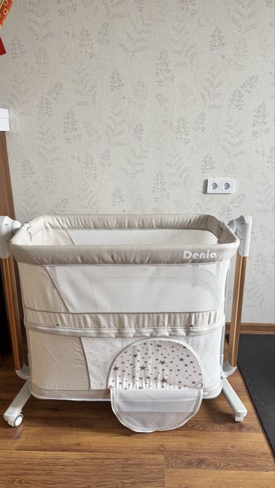 Продам детскую кроватку Denia
