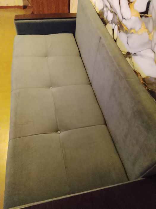 Диванчик продается