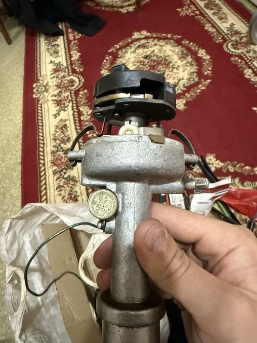 Заводской контактный трамблер жигули