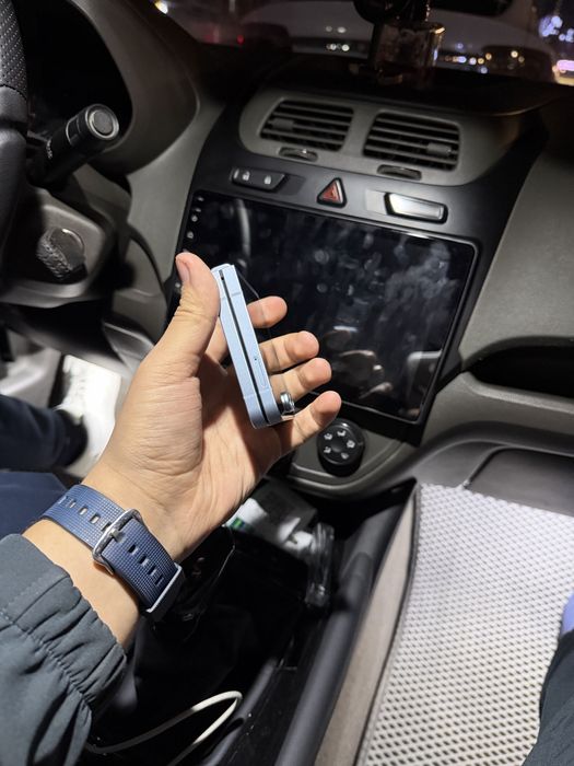 Samsung Z Flip6 yengi