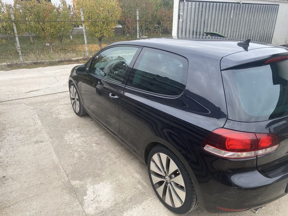 Vând Volkswagen Golf 6, motor 2.0 TDI 140 CP