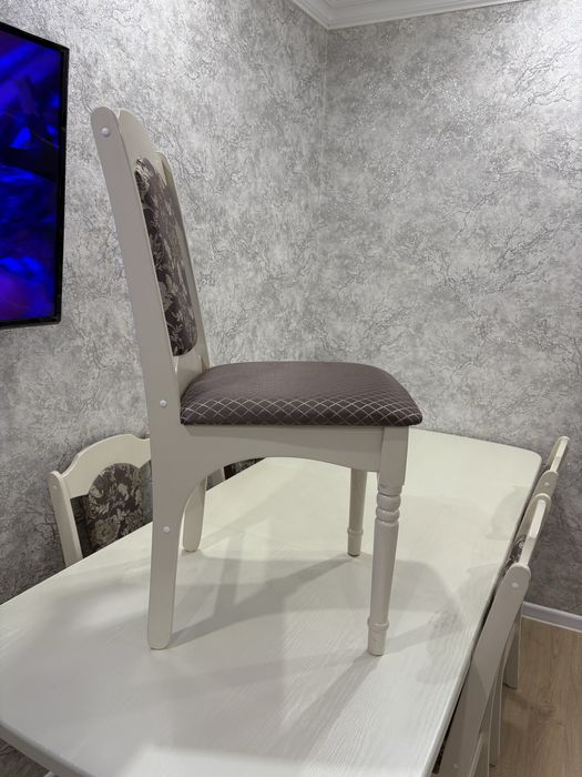 Продам стол со стульями