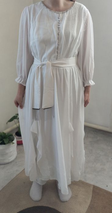 Вечерное белое платье